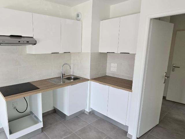 Location appartement 2 pièces ECHIROLLES 41m² à 608.68€/mois CDC Habitat
