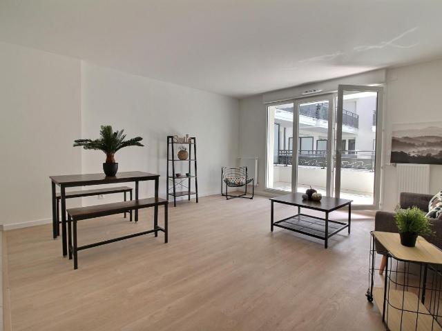 Location appartement 2 pièces ERAGNY 45m² à 958.30€/mois CDC Habitat