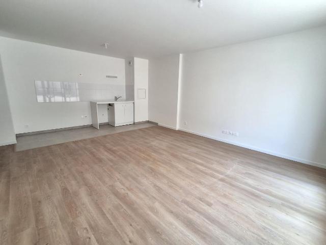 Location appartement 2 pièces ERAGNY 46m² à 993.71€/mois CDC Habitat