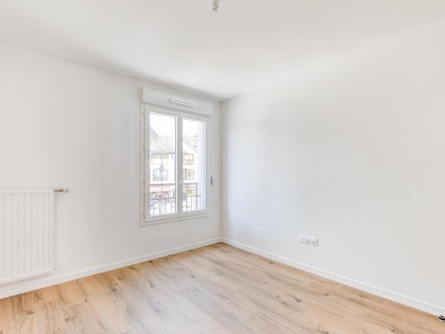 Location appartement 2 pièces FONTENAY LE FLEURY 49m² à 989.04€/mois CDC Habitat