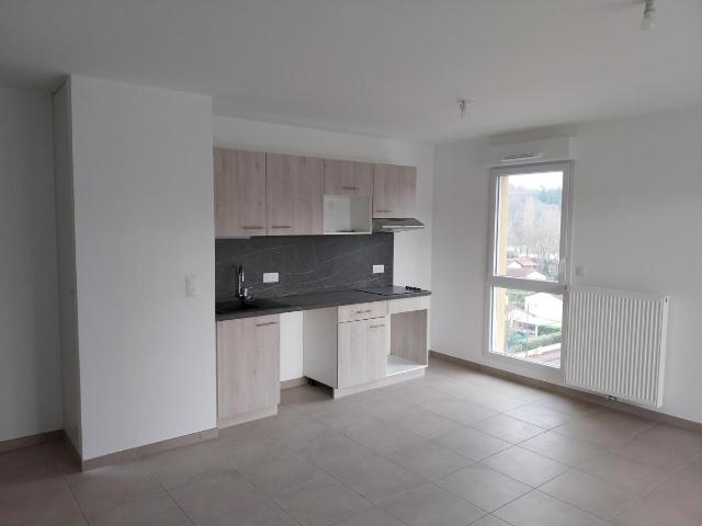 Location appartement 2 pièces GLEIZE 44m² à 595.17€/mois CDC Habitat