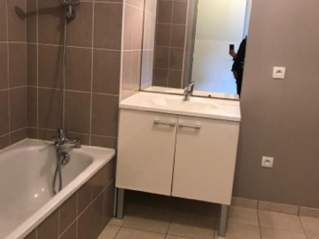 Location appartement 2 pièces GRENOBLE 43m² à 764.44€/mois CDC Habitat