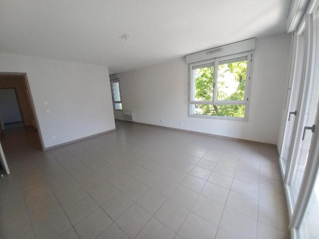 Location appartement 2 pièces GRENOBLE 52m² à 636.18€/mois CDC Habitat