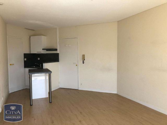 Location appartement 2 pièces Laval 53