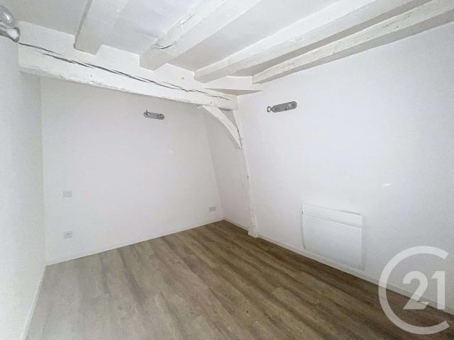 Location appartement 2 pièces Laval 53