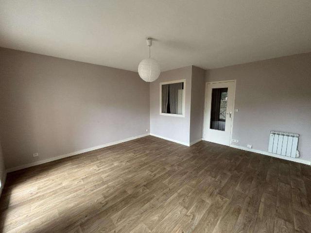 Location appartement 2 pièces Laval 53