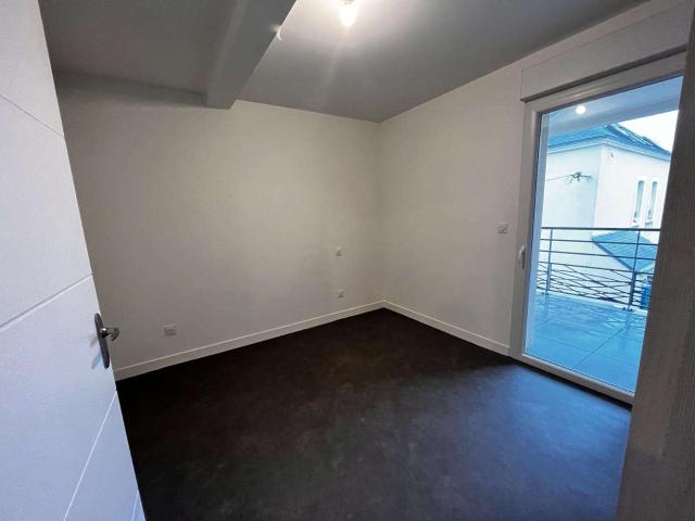 Location appartement 2 pièces Laval Centre Ville Préfecture 53