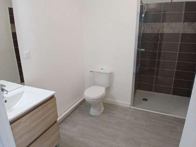 Location appartement 2 pièces Laval Le Bourny 53