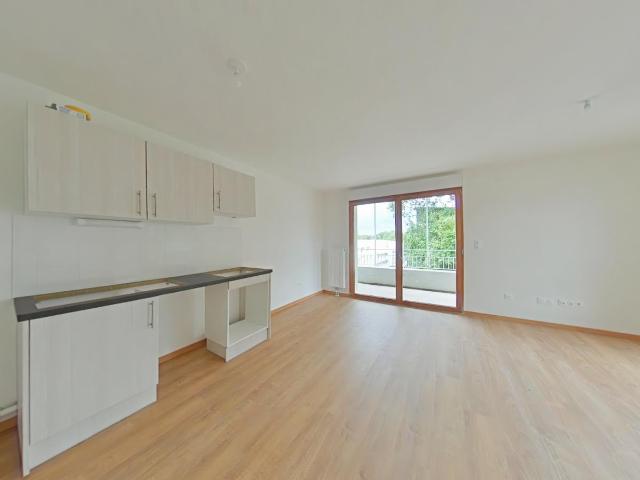 Location appartement 2 pièces LILLE 47m² à 766.26€/mois CDC Habitat