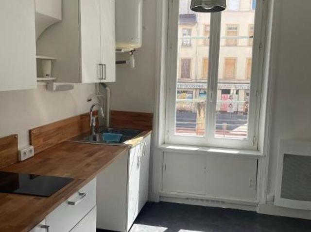 Location appartement 2 pièces Lyon 3ème 630 € cc