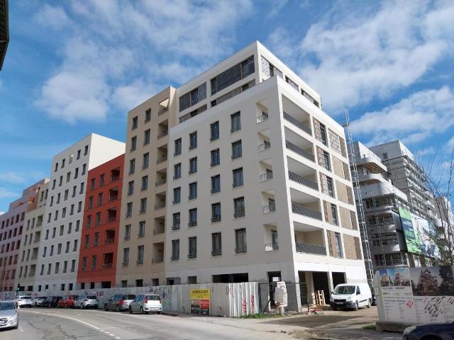 Location appartement 2 pièces LYON 44m² à 751.80€/mois CDC Habitat