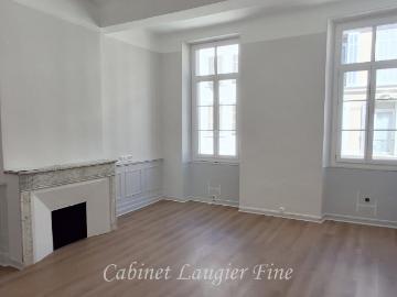 Appartement à louer à Impasse Mission de France - Cuisine équipée