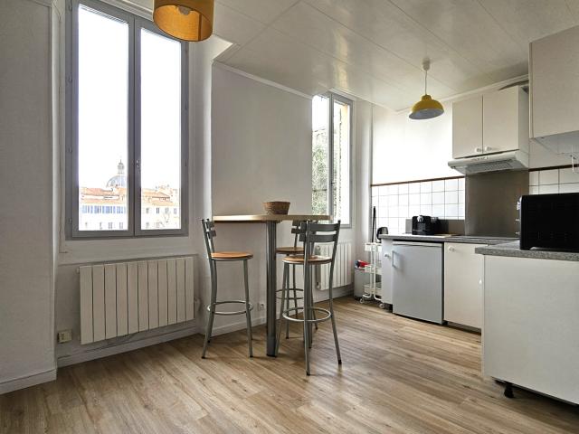 location appartement 2 pièces Marseille Le Panier