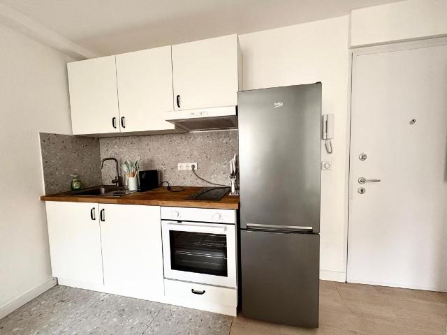 Location Appartement 2 pièces Meublé 27m² NICE 06100