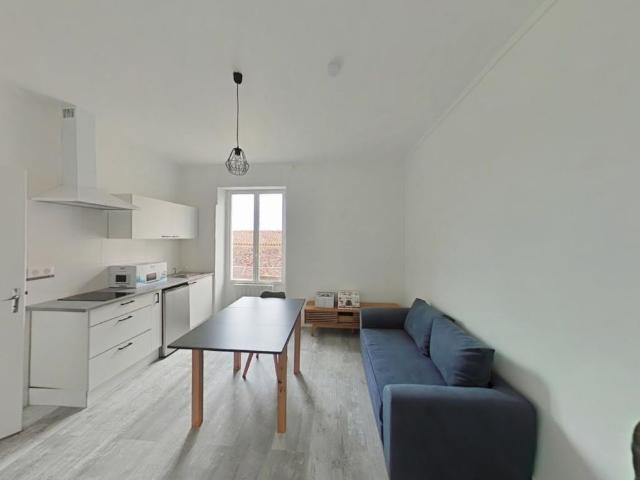 Location Appartement 2 pièces Meublé 27m² ST SAVIN 86310