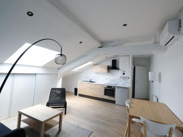 Location Appartement 2 pièces Meublé 64m² ST ETIENNE 42000