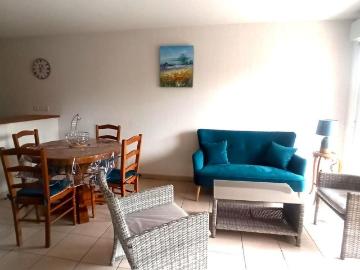 Location Appartement 2 pièces Meublé 40m² GENISSAC 33420