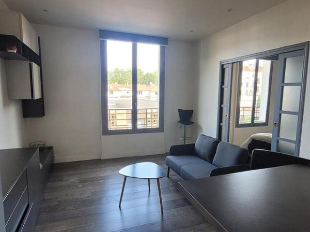 Location Appartement 2 pièces Meublé 40m² ISSY LES MOULINEAUX 92130