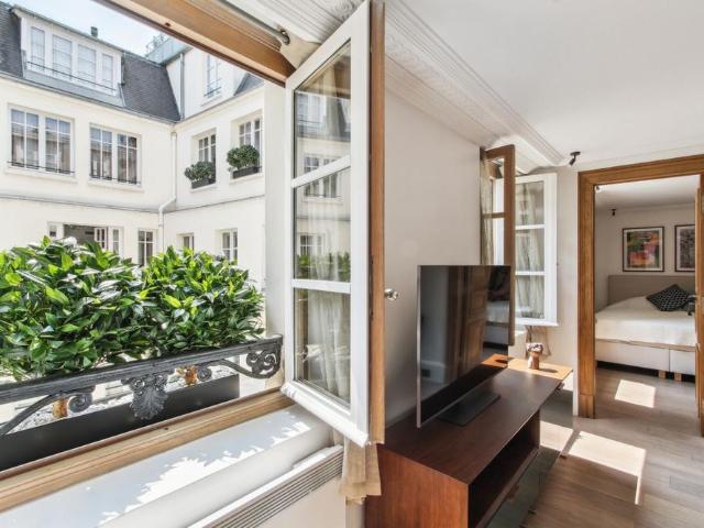 Location Appartement 2 pièces Meublé 40m² PARIS 1er