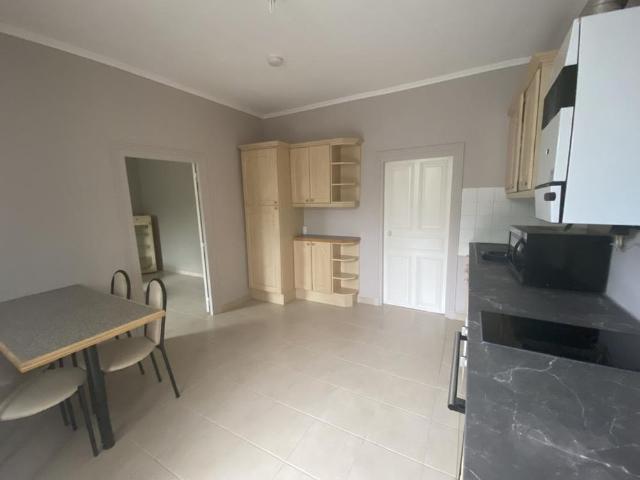 Location Appartement 2 pièces Meublé 41m² LE CREUSOT 71200