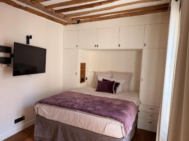 Location Appartement 2 pièces Meublé 47m² PARIS 8ème