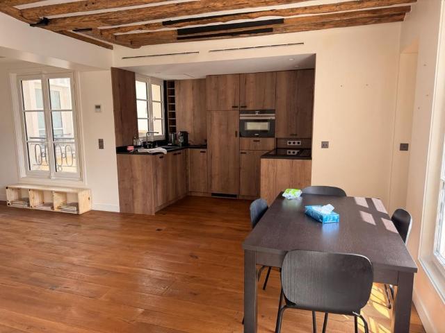 Location Appartement 2 pièces Meublé 56m² PARIS 8ème