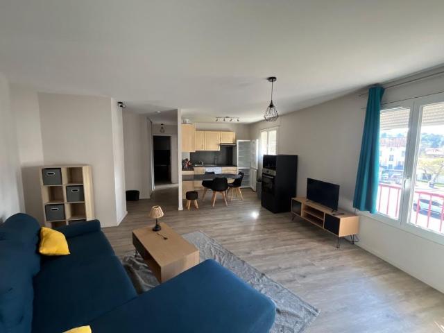 Location Appartement 2 pièces Meublé 48m² NEUVILLE SUR SAONE 69250