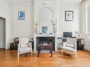 Location Appartement 2 pièces Meublé 62m² PARIS 8ème