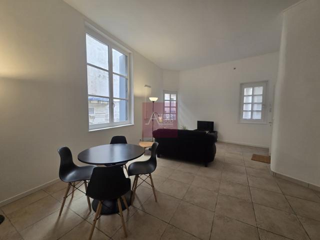 LOCATION APPARTEMENT 2 PIÈCES MEUBLÉ MONTPELLIER CENTRE ECUS