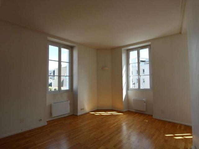 Location appartement 2 pièces Nantes Centre Ville 44