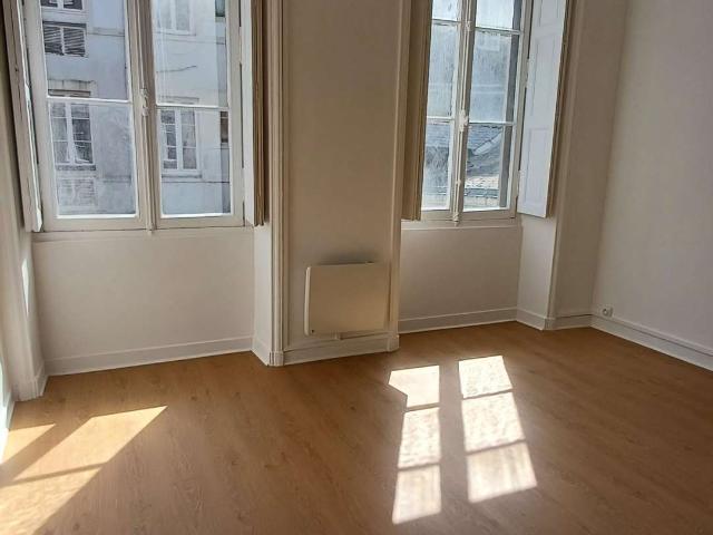 Location appartement 2 pièces Nantes Centre Ville 44
