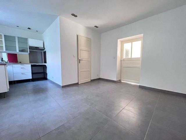 Location appartement 2 pièces Nantes Saint Clément Jardin des plantes 44