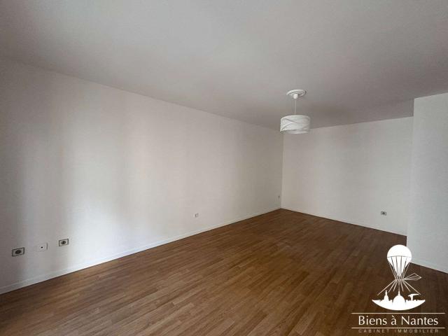 Location appartement 2 pièces Nantes Saint Clément Jardin des plantes 44