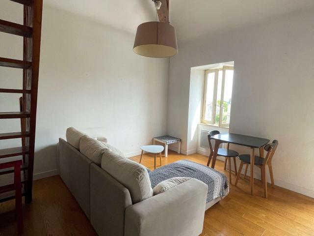 Location appartement 2 pièces Parthenay 79