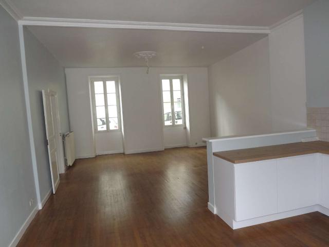 Location appartement 2 pièces Saint Jean d'Angély 17