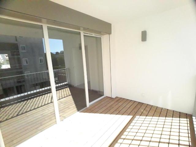 Location appartement 2 pièces ST EGREVE 43m² à 676.43€/mois CDC Habitat