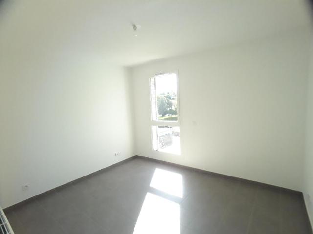 Location appartement 2 pièces ST EGREVE 43m² à 676.43€/mois CDC Habitat