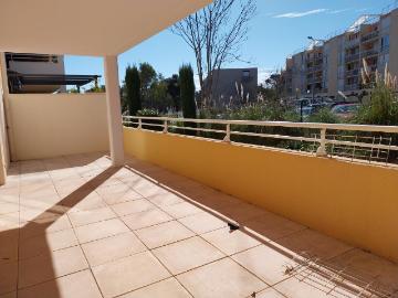 Centre de Saint-Raphaël - Cave, Terrasse