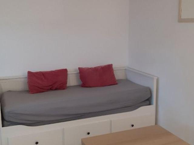 Location appartement, 30.4 m² T 2 à Gex, 900 €