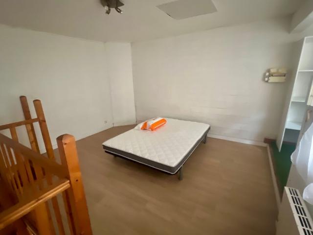 Location appartement, 30.25 m² T 2 à Tarbes, 475 €