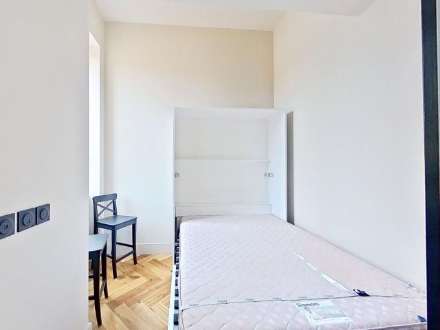 Location appartement, 30.29 m² T 2 à La Tour de Salvagny, 790 €
