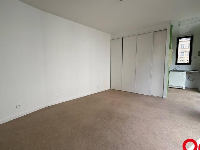 Location appartement, 30 m² T 1 à Laon, 390 €