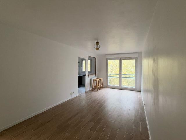 Location appartement, 31.43 m² T 1 à Cergy, 813 €