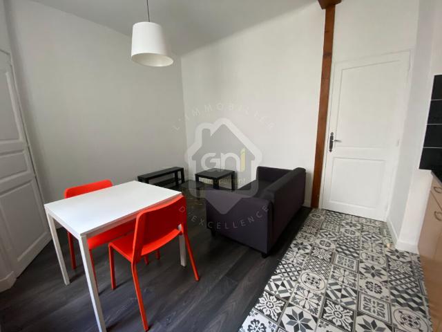 Location appartement 31.4 m², Nimes 30000 Gard