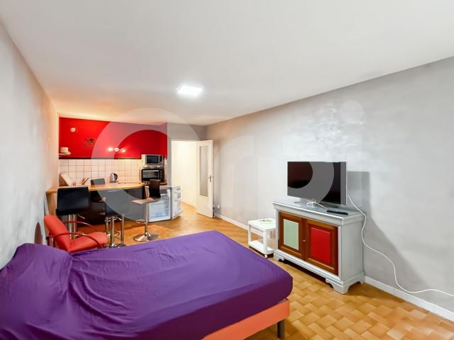 Location appartement, 31.5 m² T 1 à Toulon, 650 €