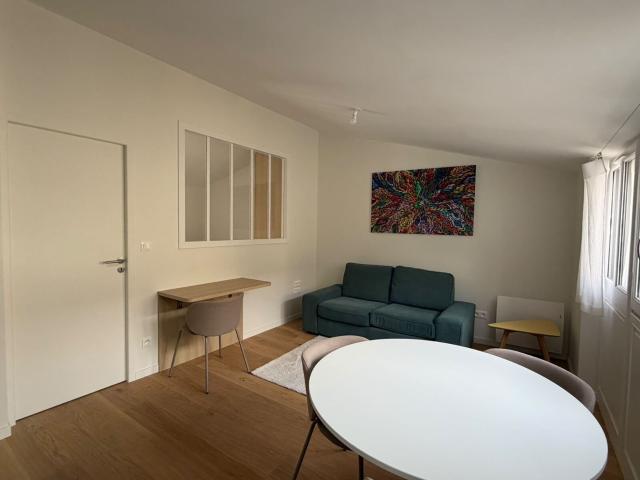 Location appartement, 32.7 m² T 2 à La Rochelle, 800 €