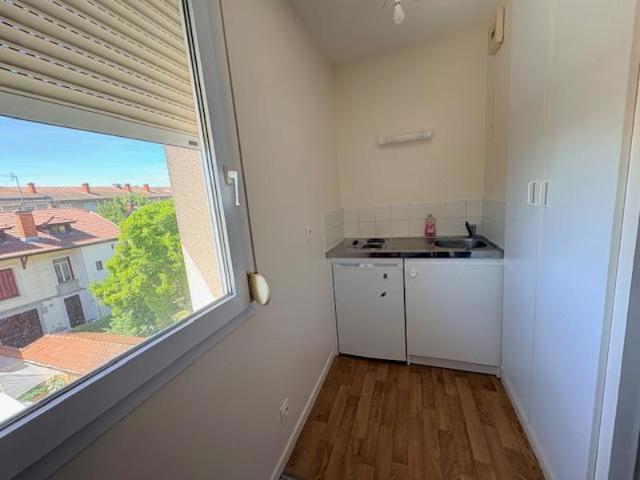Location Appartement 32 m² à Bourg en Bresse 375 ¤ CC /mois