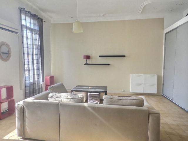 Location appartement, 37.38 m² T 1 à Marseille 7, 678 €