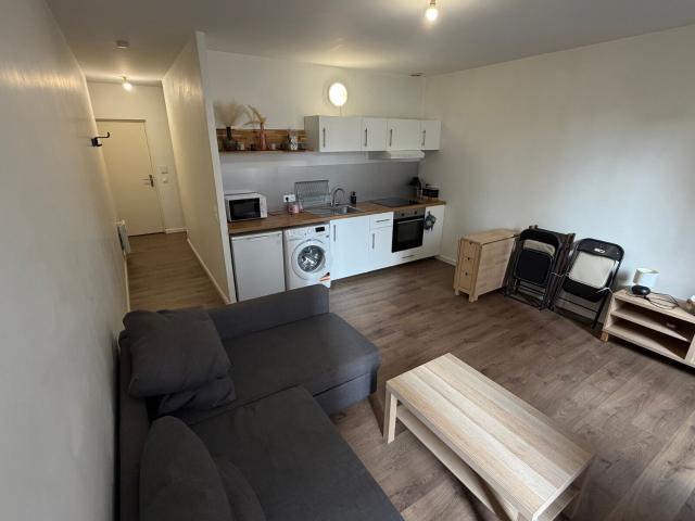 Location appartement, 37 m² T 2 à Toulon, 650 €
