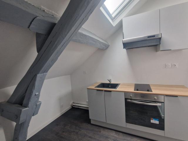 Location appartement, 35.4 m² T 3 à Grisy Suisnes, 850 €